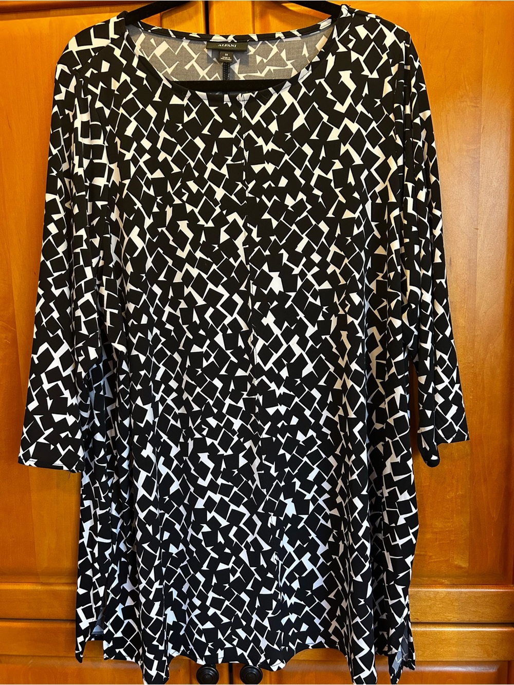 Alfani Plus Size 3X Tunic Blouse Black White Geometric Diamond Print 3/4 Sleeve